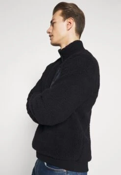 Pier One Fleece Trui - Dark Blue 13 Pier One Fleece Trui - Dark Blue -Heren Kledings Winkel 0b27e21a839e4f56af9be8aed42665b4