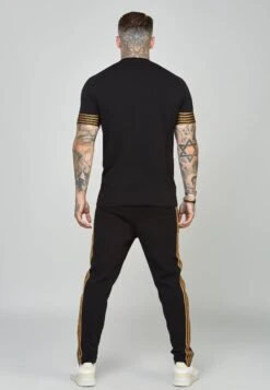 SikSilk Elastic Cuffed- T-Shirt Print - Black 9 SikSilk Elastic Cuffed- T-Shirt Print - Black -Heren Kledings Winkel 1479ee523d304c71b443732f88fb4cf2
