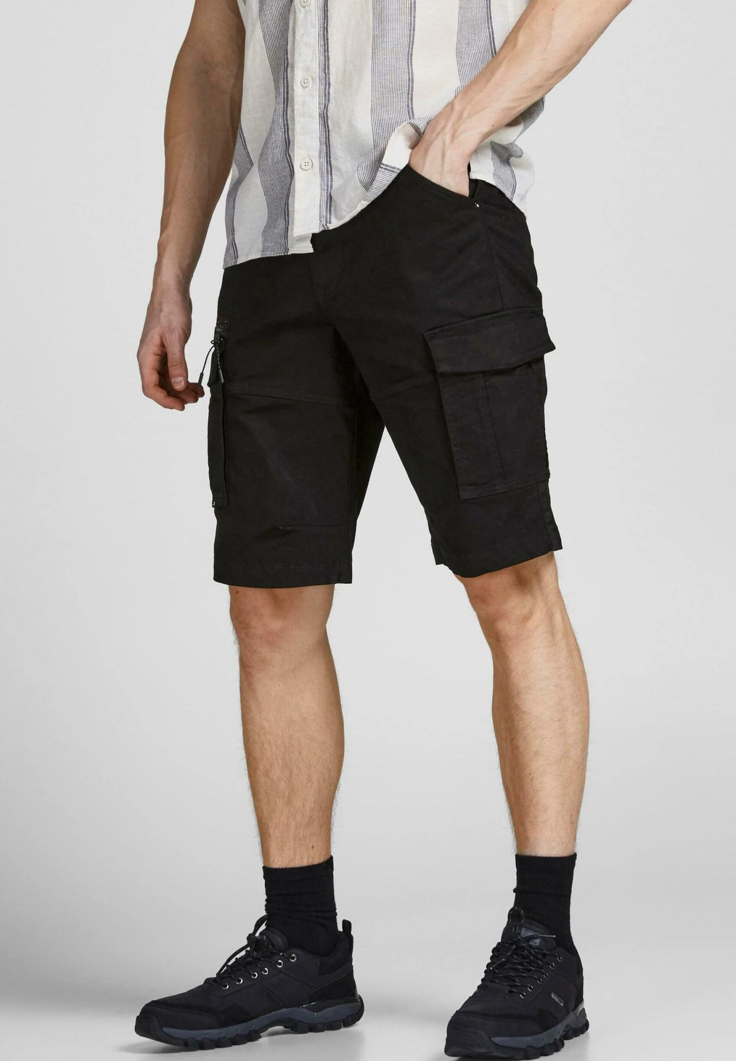 Jack & Jones Unifarbene Dex Mit Cargotaschen - Shorts - Schwarz 3 Jack & Jones Unifarbene Dex Mit Cargotaschen - Shorts - Schwarz