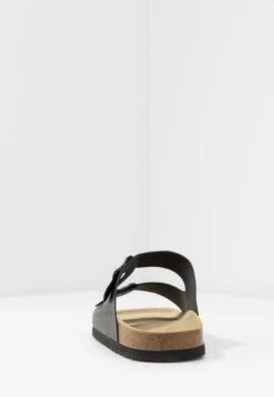 Pier One Unisex - Pantoffels - Black 14 Pier One Unisex - Pantoffels - Black -Heren Kledings Winkel 6792cddf649c4c73afdf1fc19e95f07f