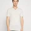 Pier One T-Shirt Basic - Off-White 1 Pier One T-Shirt Basic - Off-White -Heren Kledings Winkel 67dda01268b949fc9817e6497d4e5d2c