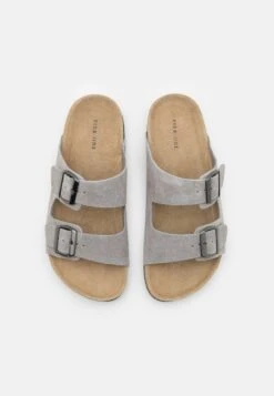 Pier One Leather Unisex - Pantoffels - Grey -Heren Kledings Winkel 6e172422b00e484a8ac21c5f565af9d6