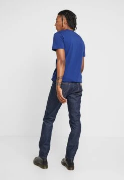 Wrangler Straight Leg Jeans - Dark Blue -Heren Kledings Winkel 7a6f6dff325841c69f4c328e060209c0