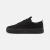 YOURTURN Unisex - Sneakers Laag - Black -Heren Kledings Winkel 8119a81ad47943d7bc004c5f0baab7a3