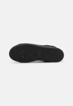 YOURTURN Unisex - Sneakers Laag - Black 12 YOURTURN Unisex - Sneakers Laag - Black -Heren Kledings Winkel 8dfa14378f2c446396880c9788f41a86