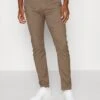 Pier One Chino - Brown 2 Pier One Chino - Brown -Heren Kledings Winkel 8ea171c7de7c4a188a2d6a6cc6284d61