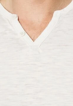 Pier One T-Shirt Basic - Off-White 11 Pier One T-Shirt Basic - Off-White -Heren Kledings Winkel 98d0da50953649dd880949f058c3b43f