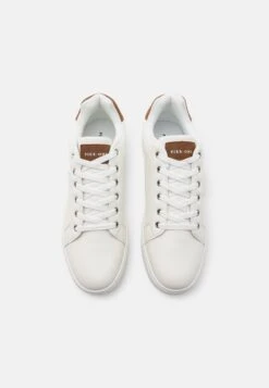 Pier One Sneakers Laag - White -Heren Kledings Winkel a459a37a54644a3aa05e27c6f0a40515