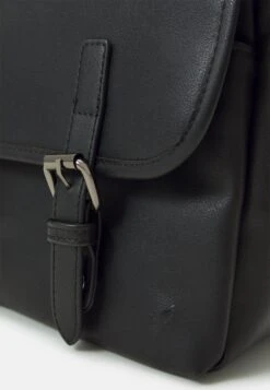 Pier One Unisex - Schoudertas -Black -Heren Kledings Winkel adbd5d8fbbd24c28a61f94af8a00c514