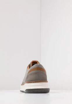 Skechers Moreno - Sneakers Laag - Taupe -Heren Kledings Winkel b9284f888ed04fde8b234922e1e8138c