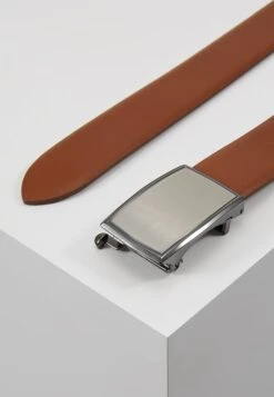 Bugatti Belts - Riem - Cognac 9 Bugatti Belts - Riem - Cognac -Heren Kledings Winkel bda9497a8d3243a8b2afed080ecfa602