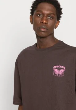 YOURTURN Nostalgia Future Tee Unisex - T-Shirt Print - Brown -Heren Kledings Winkel c005d8a45c934be4a730896b82b831be