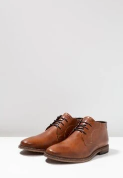 Pier One Leather - Veterschoenen - Cognac 9 Pier One Leather - Veterschoenen - Cognac -Heren Kledings Winkel c47b15716ca54718b5c9acc8adbb3dbf