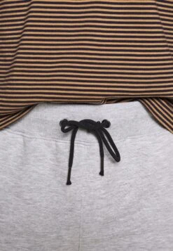 Pier One 2 Pack - Shorts -Light Grey /Black -Heren Kledings Winkel c4d577d8c6314b53bc4b281d9e735af0