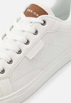 Pier One Sneakers Laag - White -Heren Kledings Winkel deb0204c481f45328622c04006a03e30