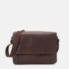 Pier One Leather Unisex - Laptoptas - Brown -Heren Kledings Winkel f8c9e0939b9441c299acc7f07d92ce52